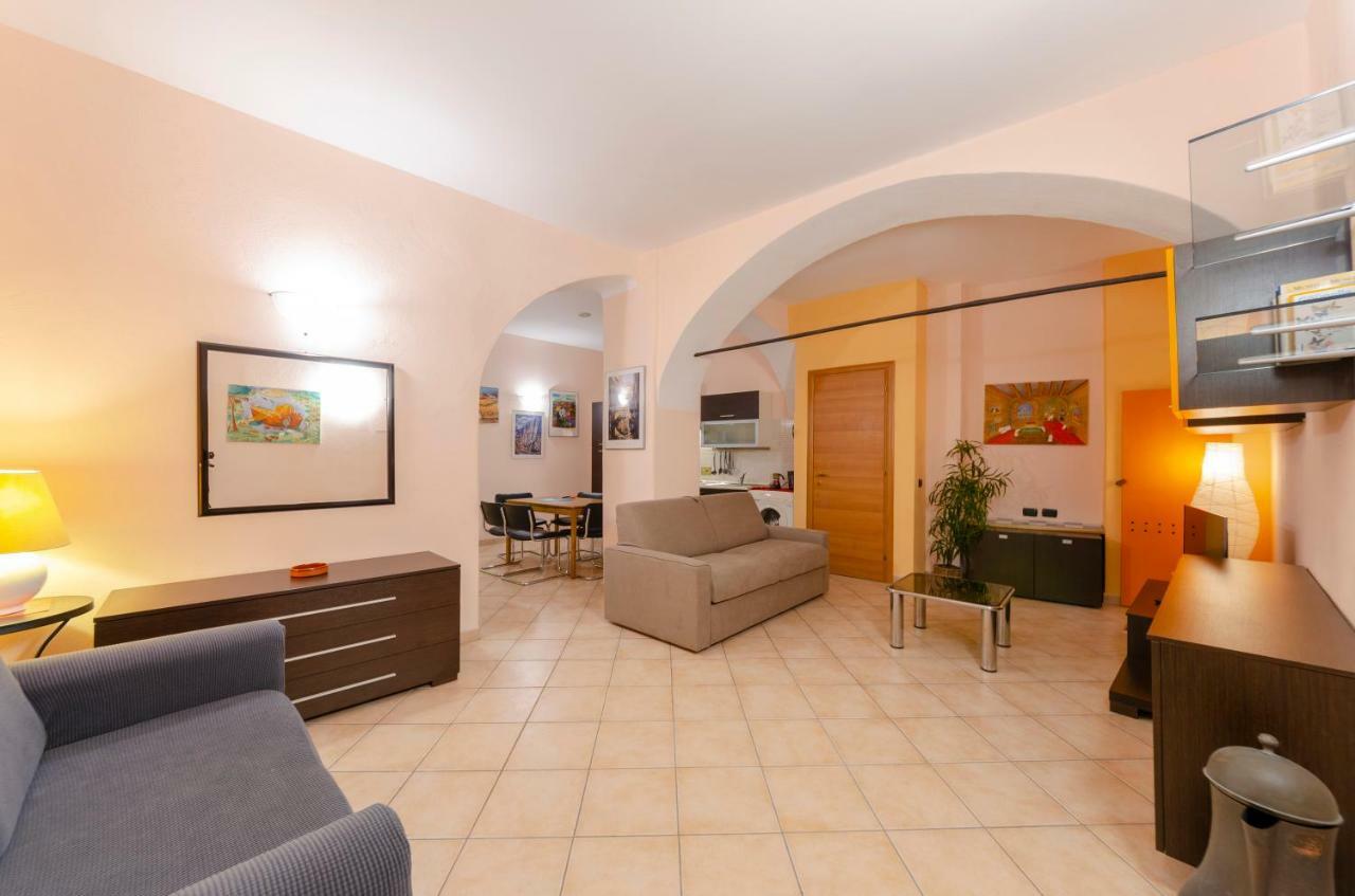 ジェノヴァJoivy Warm Family Apt Near Porto Anticoアパートメント エクステリア 写真
