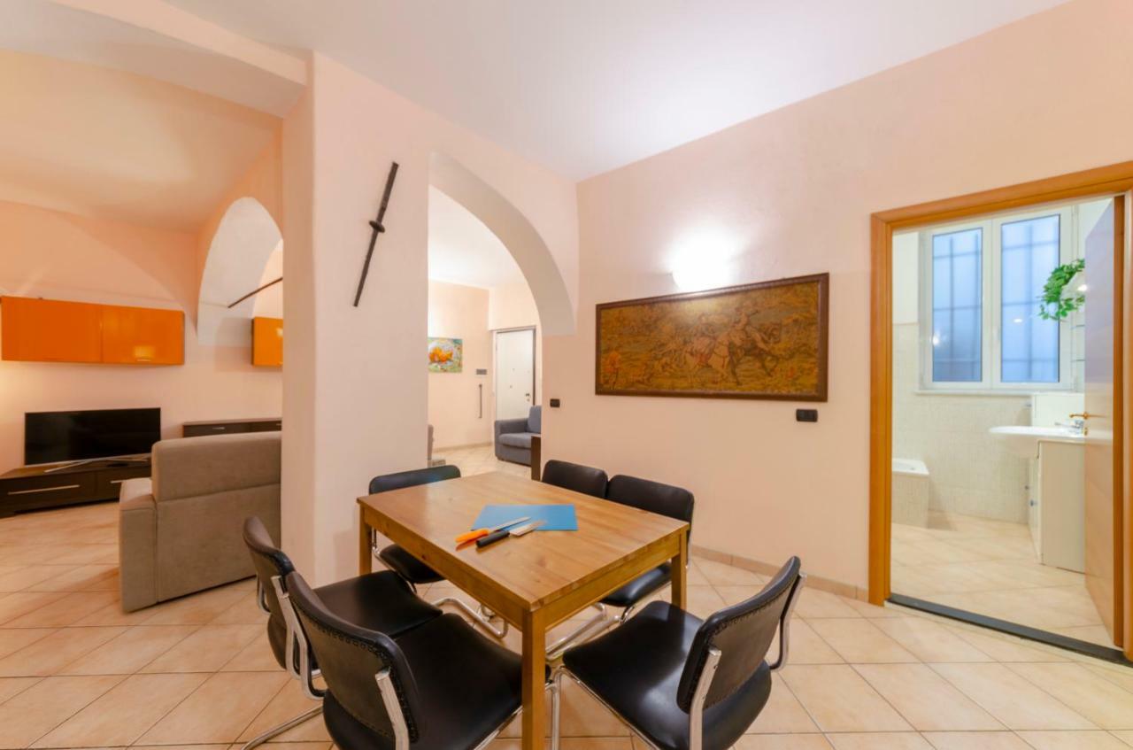 ジェノヴァJoivy Warm Family Apt Near Porto Anticoアパートメント エクステリア 写真